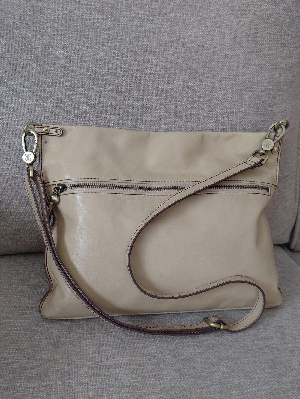 Hobo Tan Leather Shoulders Or Crossbody Bag